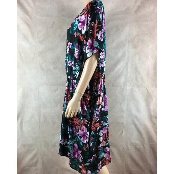 BOBEAU Plus Size Twist Front Black Floral-Print Dress 1X - Picture 8 of 9